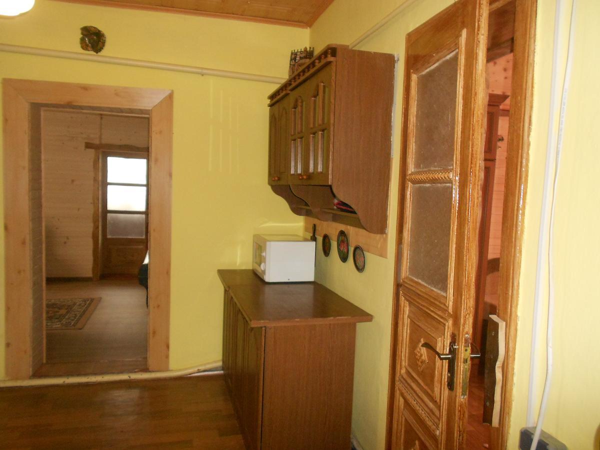 Sadyba Karpatskyi Vedmid Kossiw Exterior foto